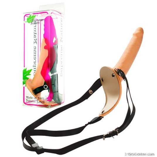 Latex, felcsatolható pénisz leszbikusoknak