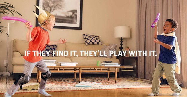 vibrator-es-dildo-gyerekek-kezében